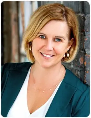 Kelli Wholey